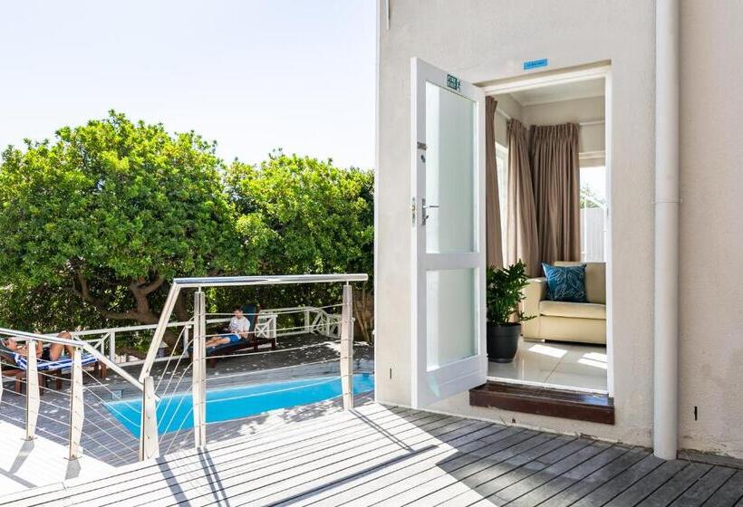 プールビュースタンダードステューディオ, Camps Bay Village   Studios And Apartments