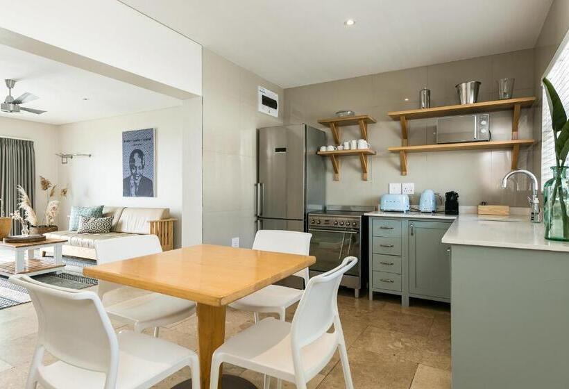 דירת חדר, Camps Bay Village   Studios And Apartments