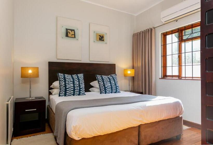 דירת חדר בקומת קרקע, Camps Bay Village   Studios And Apartments