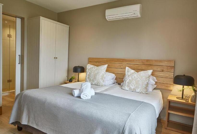 דירת חדר בקומת קרקע, Camps Bay Village   Studios And Apartments