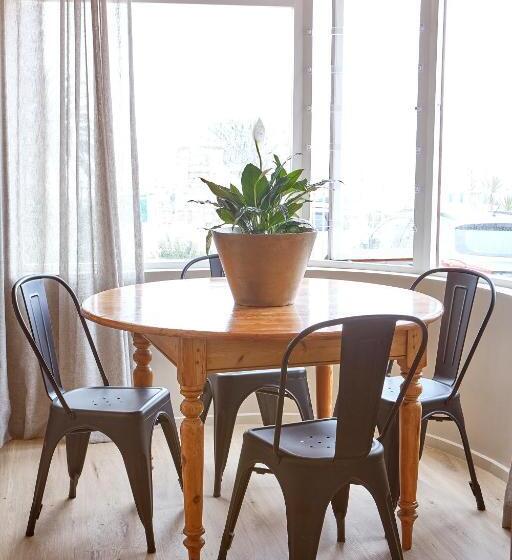 דירת חדר בקומת קרקע, Camps Bay Village   Studios And Apartments