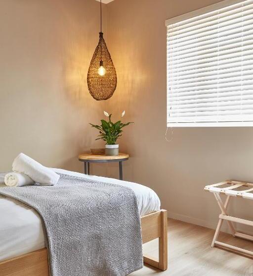 דירת חדר בקומת קרקע, Camps Bay Village   Studios And Apartments