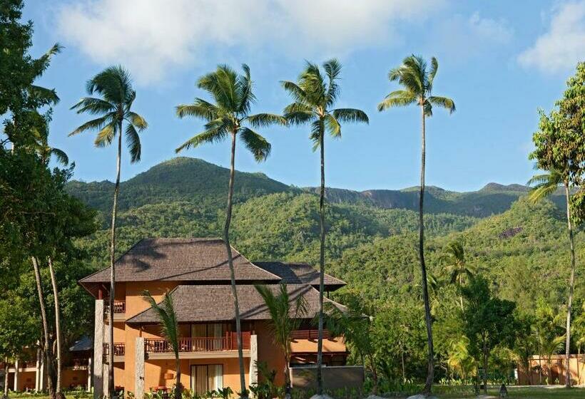 シニアスイート, Constance Ephelia