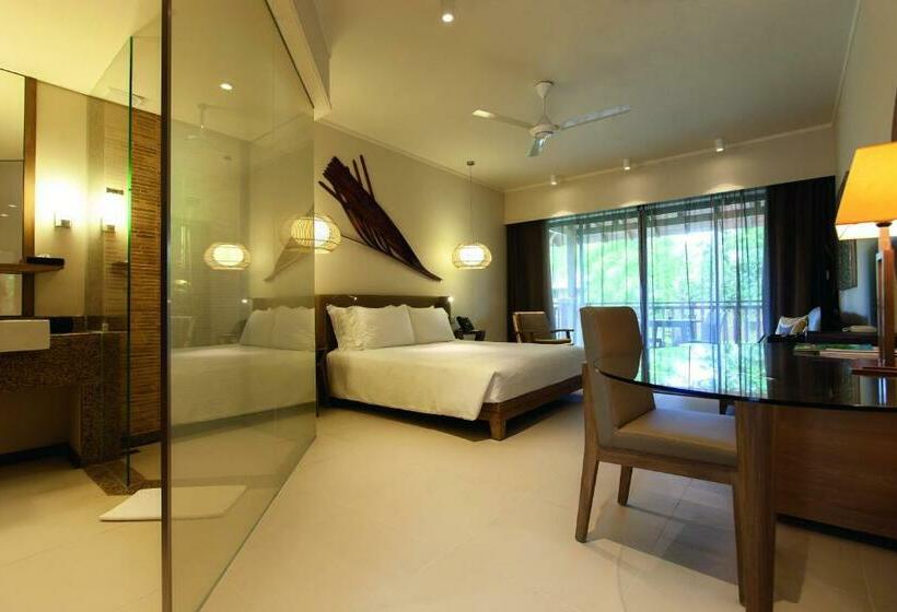 ガーデンビュースタンダードルーム, Constance Ephelia