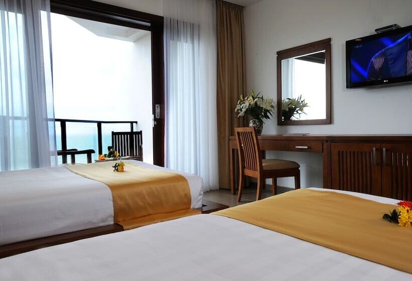 اتاق خانوادگی با چشم‌انداز دریا, Unique Mui Ne Resort & Spa