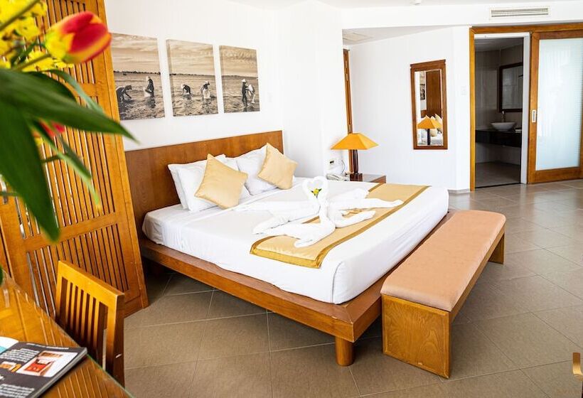 اتاق لوکس با چشم‌انداز باغ, Unique Mui Ne Resort & Spa