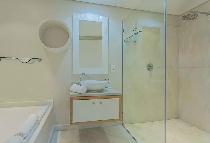 اتاق استاندارد با چشم‌انداز دریا, Views Boutique Hotel & Spa