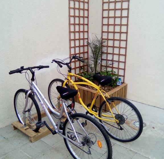 Номер Deluxe, Beatrice