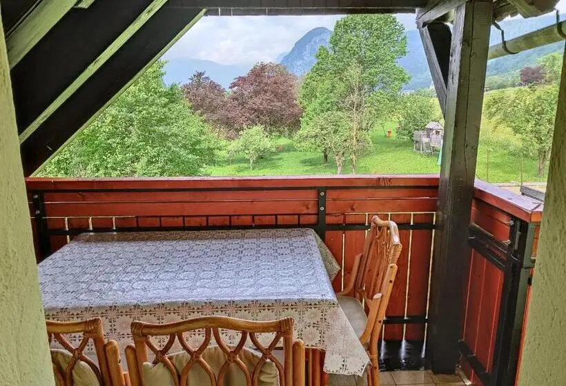 2 Bedroom Apartment Garden View, Apartmaji Hodak