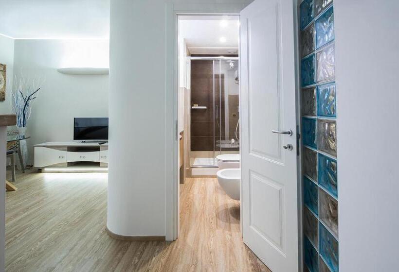 豪华工作室, Il Guscio