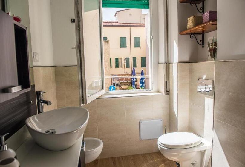 Quarto Standard Casa de Banho Partilhada, Piazza Ginnasio Affittacamere