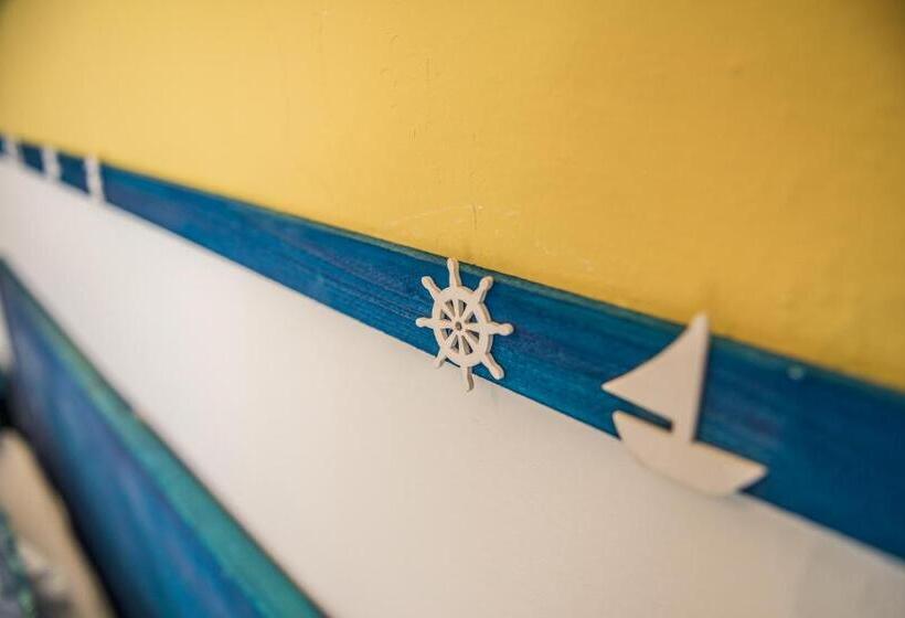 Quarto Standard Individual Casa de Banho Partilhada, Piazza Ginnasio Affittacamere