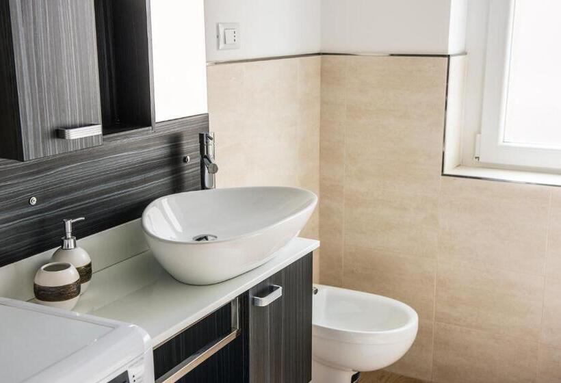 Quarto Triplo Standard Casa de Banho Partilhada, Piazza Ginnasio Affittacamere