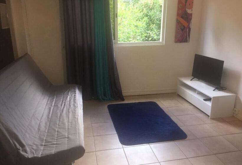 اتاق استاندارد سه تخته با بالکن, Location Bas De Maison