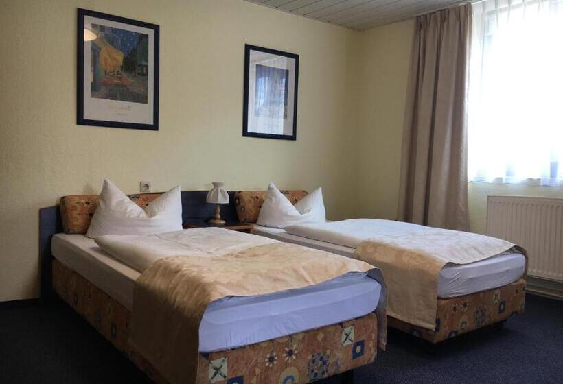 经济型三人房间, Altes Gasthaus Leuna Pension