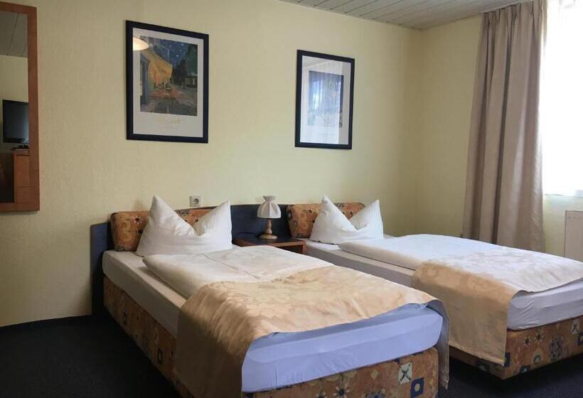 经济型三人房间, Altes Gasthaus Leuna Pension