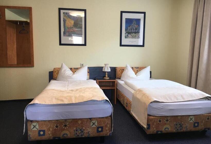 经济型三人房间, Altes Gasthaus Leuna Pension