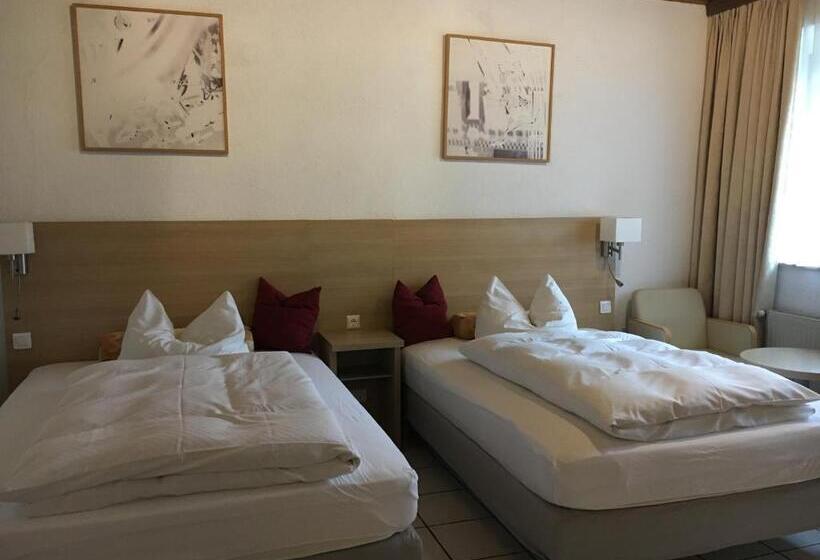 经济型三人房间, Altes Gasthaus Leuna Pension