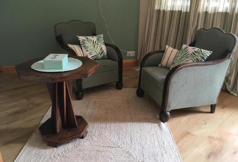 جناح مزود بتراس, Casa Alestelou