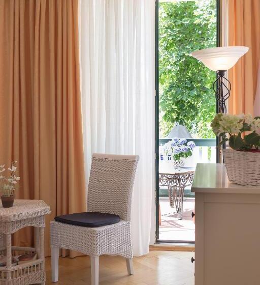 غرفة قياسية مزوَّدة بتراس, Cafe´seestrasse