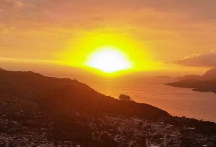 کلبه ییلاقی, Candy Chalé Casal