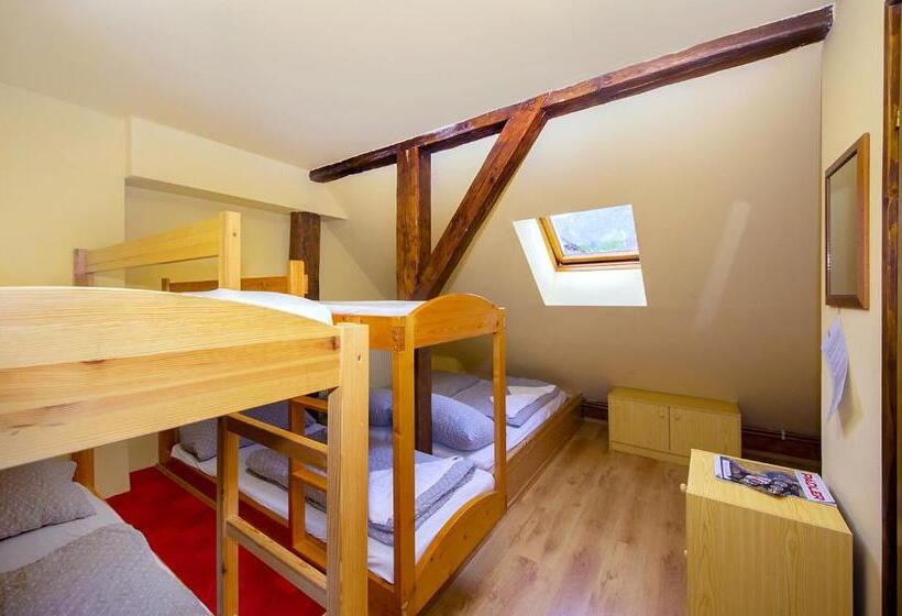 غرفة عائلية, Penzion Black Sheeps Adventures