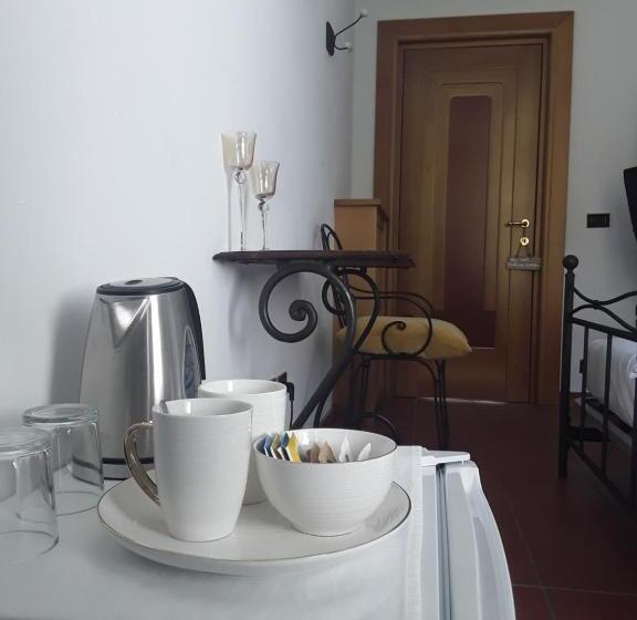 Standard room with outdoor bath, Villa Degli Olivi Relais