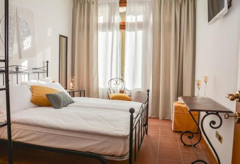 Standard room with outdoor bath, Villa Degli Olivi Relais