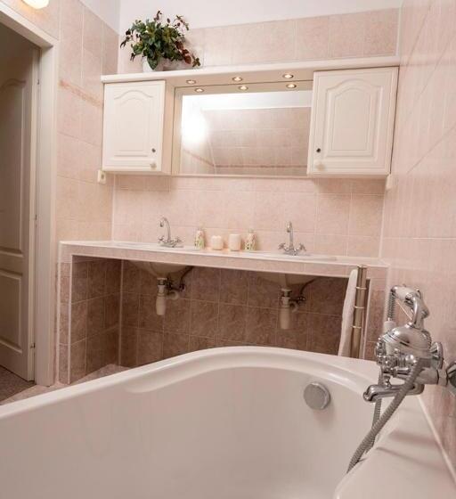 家庭间, Penzion Beako Na Pinglu