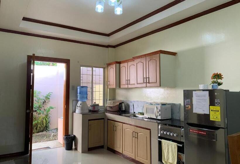 ویلای لوکس 1 خوابه, Powers  Holiday Vacations