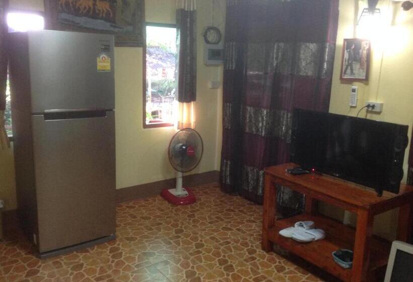 اتاق لوکس با بالکن, Time 2 Resort
