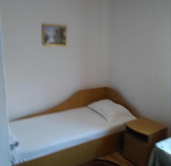 ファミリールーム, Pensiunea Sena Focsani
