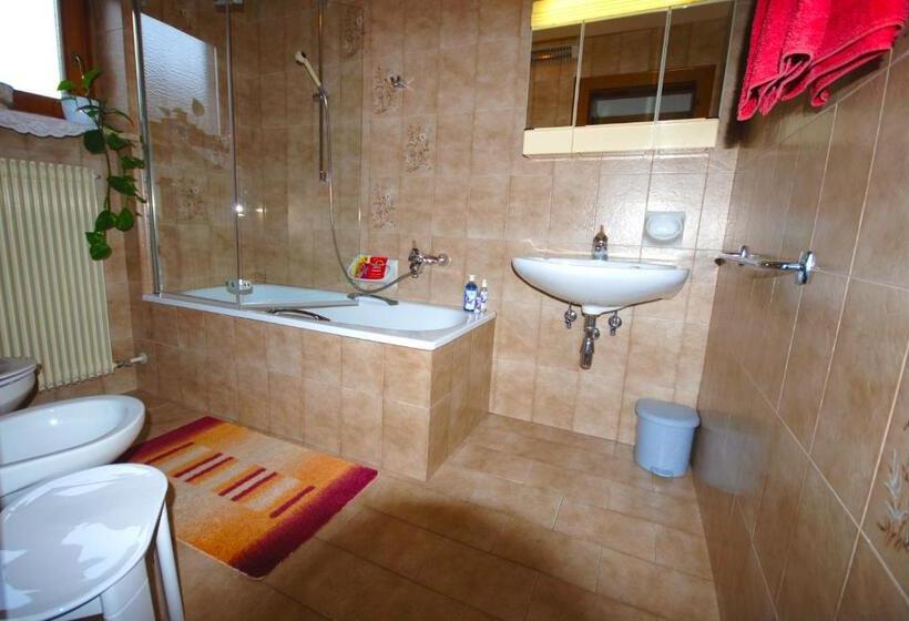 דירת שלושה חדרים, Appartements Hoferhof