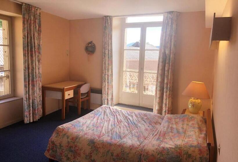 可看到停车场的标准间, Adonis Chambres D Hotes