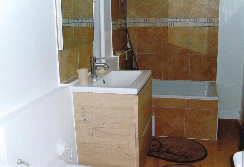 Номер Стандарт, Chambre D Hotes A Nérac