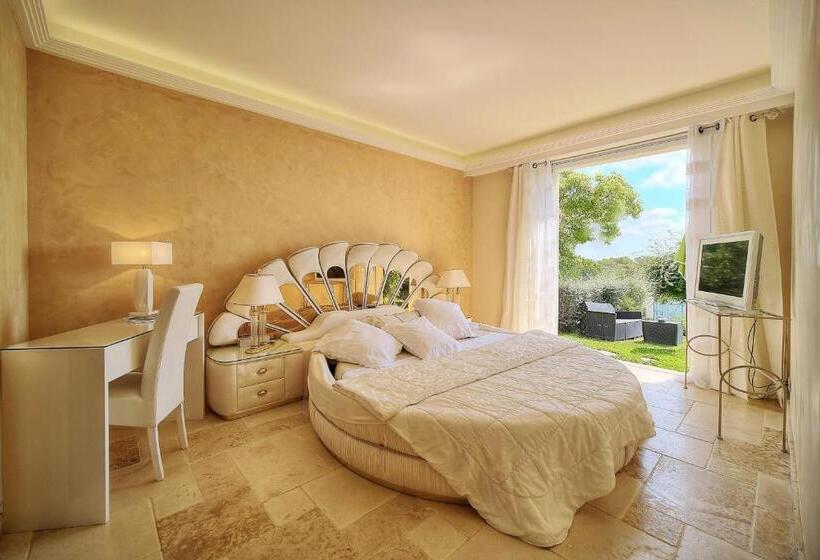 Стандартный Номер Кровать Кинг, Havre De Paix 5 étoiles Prestige Jacuzzi, Hammam, Sauna, Piscine Chauffée Mougins Cannes Grasse