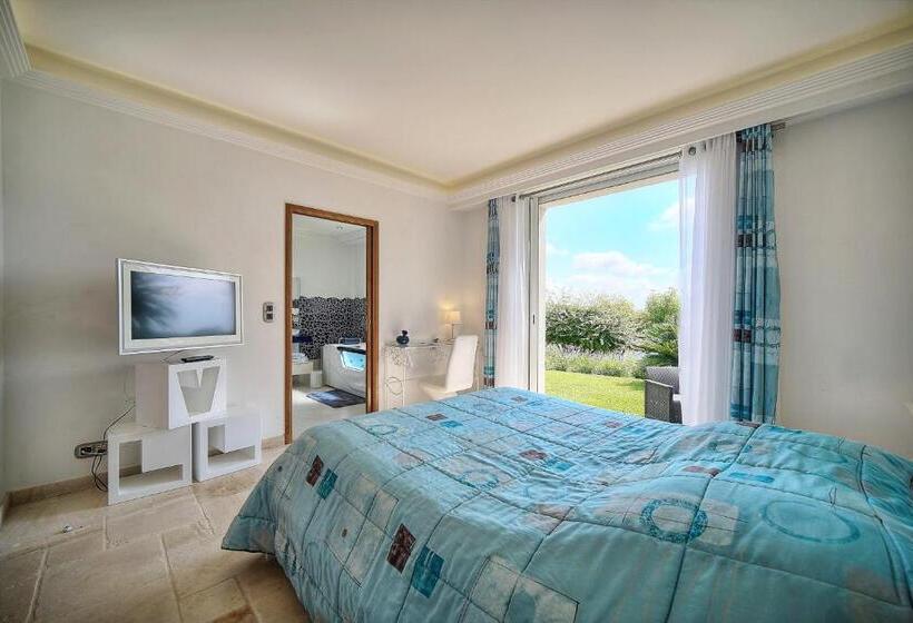 キングサイズベッドのスタンダードルーム, Havre De Paix 5 étoiles Prestige Jacuzzi, Hammam, Sauna, Piscine Chauffée Mougins Cannes Grasse