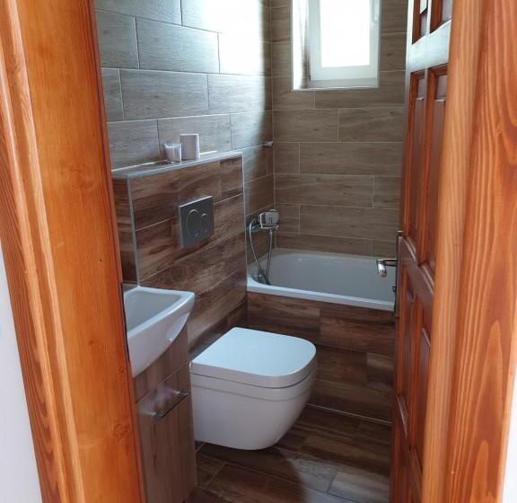 豪华房间, Chalupa Anna