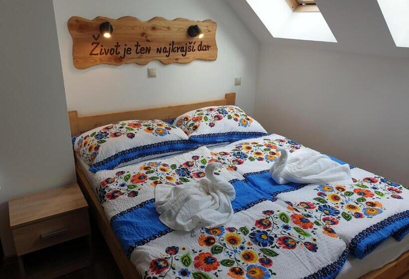 豪华房间, Chalupa Anna