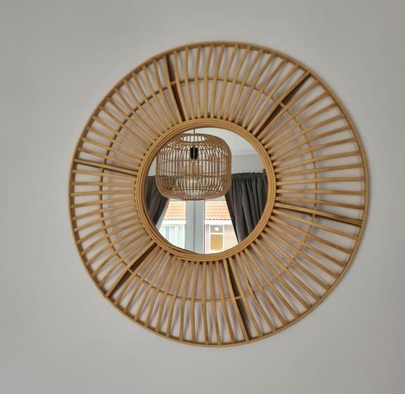 スタンダードルーム, Evy S Place