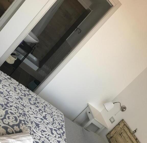 חדר בסיסי, Il Torrione