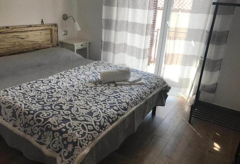 חדר בסיסי, Il Torrione