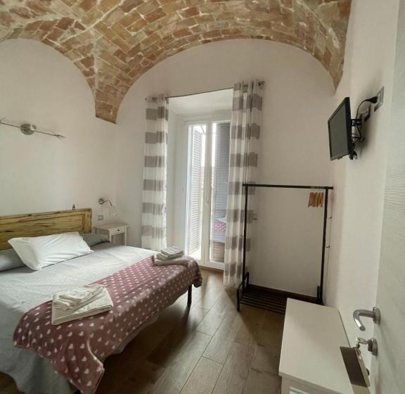 חדר בסיסי, Il Torrione