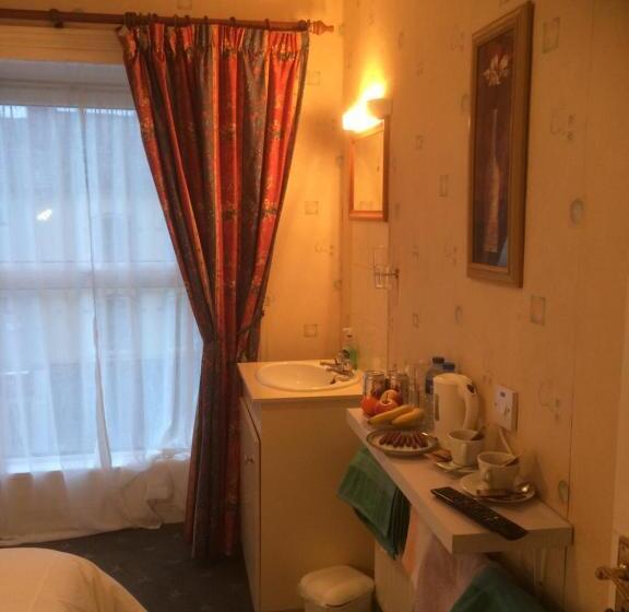 غرفة قياسية, Sheehans On Main Street