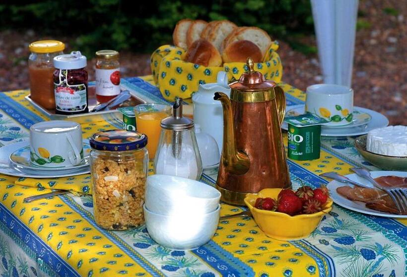 Cameră Standard, Le Collet Vert