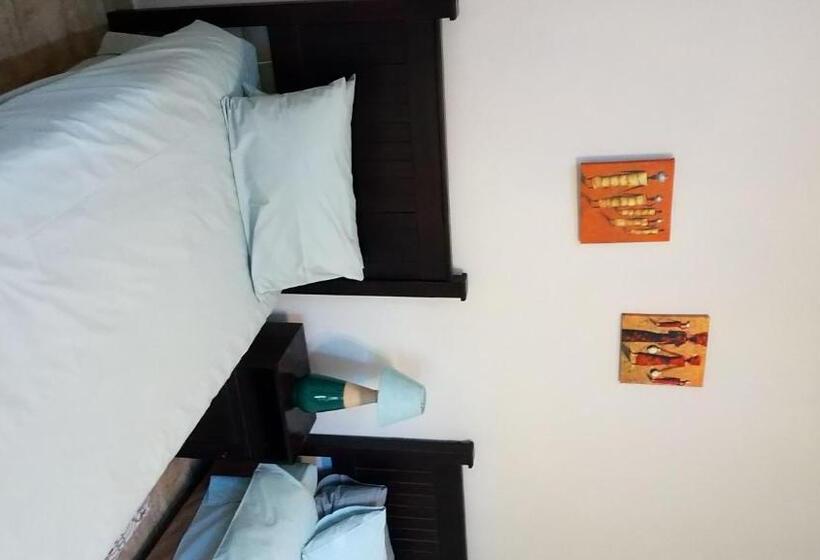 2间卧室的房子, Parkers Cottages