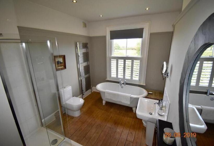 חדר סטנדרט עם מיטת קינג, White Hall Farm