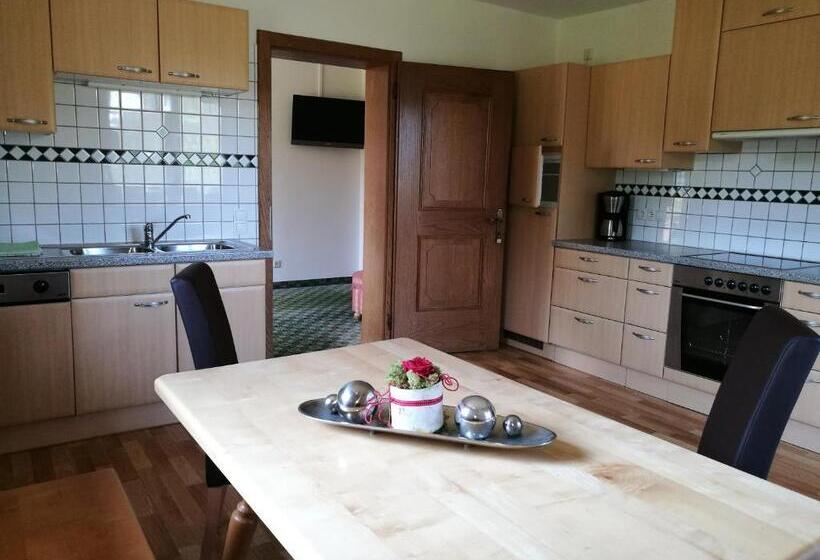 דירת חדר, Schartlhof