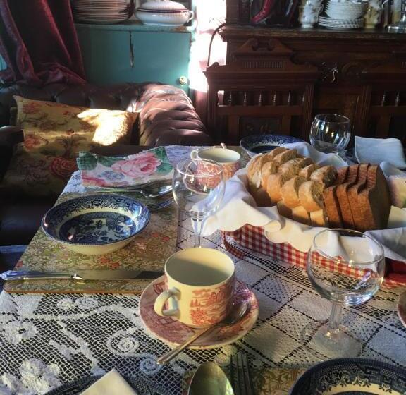 اتاق لوکس, Brackenberry