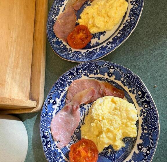 اتاق اکونومی, Brackenberry